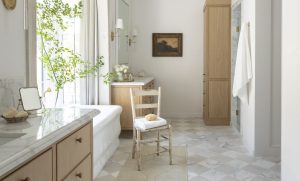 9 idées de salle de bain beige tendance qui créent un espace doux et apaisant