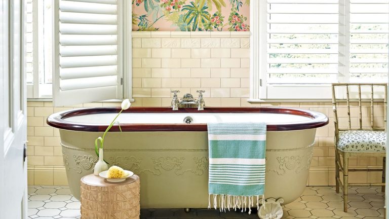 5 astuces de nettoyage de salle de bain qui ne fonctionnent pas – et quoi essayer à la place 5 astuces de nettoyage de salle de bain qui ne fonctionnent pas - et quoi essayer à la place