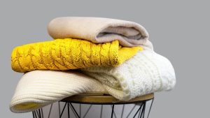 Comment enlever les peluches des vêtements et leur redonner leur éclat d’antan Comment enlever les peluches des vêtements et leur redonner leur éclat d'antan