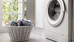 À quelle température laver les vêtements foncés – les experts expliquent comment empêcher vos couleurs de se décolorer À quelle température laver les vêtements foncés – les experts expliquent comment empêcher vos couleurs de se décolorer