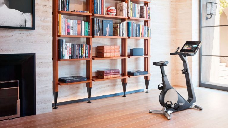 Conseils d'experts pour transformer l'ancienne chambre de votre adolescent en salle de sport à domicile idéale