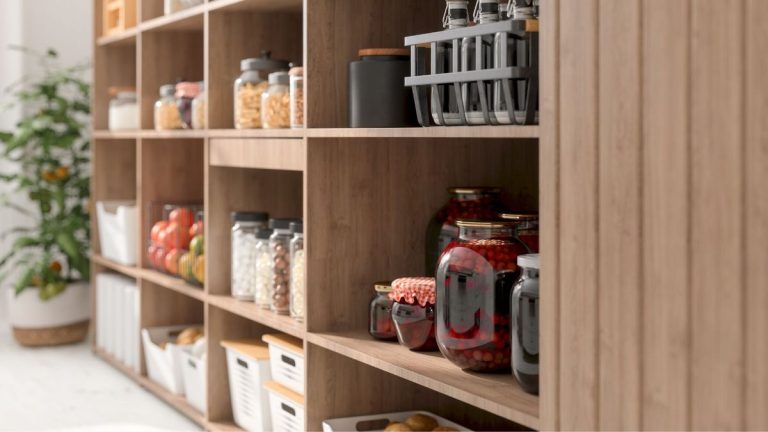 Erreurs d’organisation d’un petit garde-manger – les 7 choses que les professionnels vous conseillent d’éviter Erreurs d’organisation d’un petit garde-manger – les 7 choses que les professionnels vous conseillent d’éviter