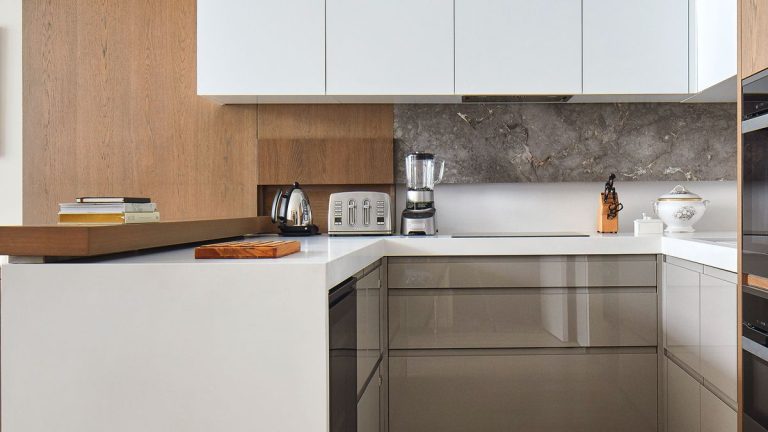 Comment aménager plus d’espace de comptoir dans une petite cuisine – 10 façons de réduire l’encombrement Comment aménager plus d’espace de comptoir dans une petite cuisine – 10 façons de réduire l’encombrement