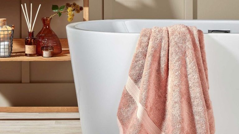 7 règles essentielles pour acheter des serviettes, selon un initié du secteur 7 règles essentielles pour acheter des serviettes, selon un initié du secteur