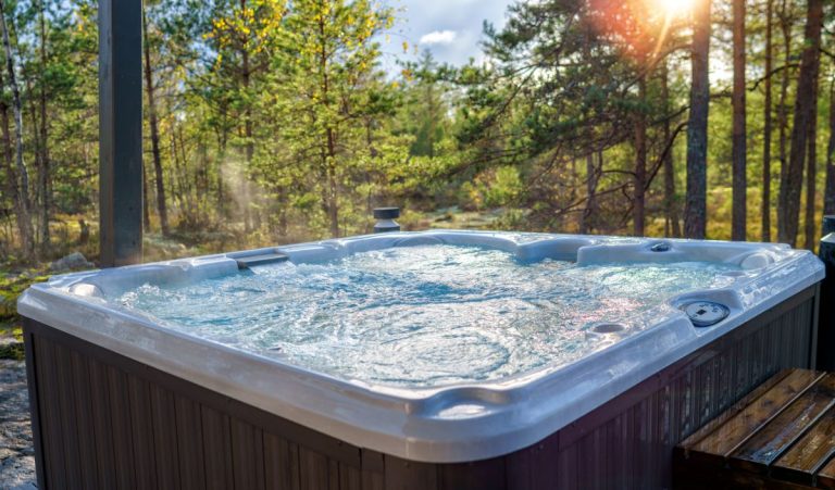 Meilleurs spas 2023 : choix d'experts pour l'extérieur