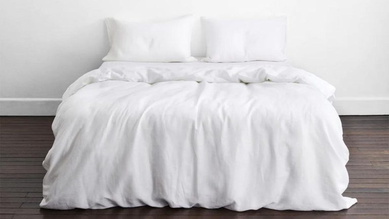 À quelle fréquence faut-il laver les draps ? Les experts découvrent les risques de se tromper À quelle fréquence faut-il laver les draps ? Les experts découvrent les risques de se tromper