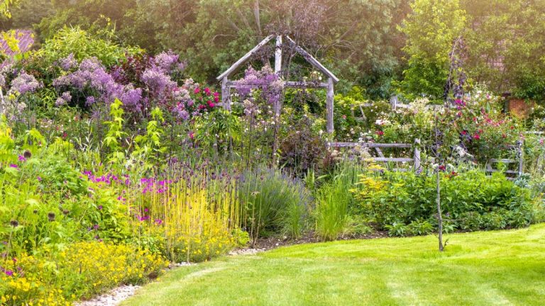 Pourquoi chaque jardinier devrait connaître la règle des 3 heures de jardinage – les professionnels proposent cet avertissement