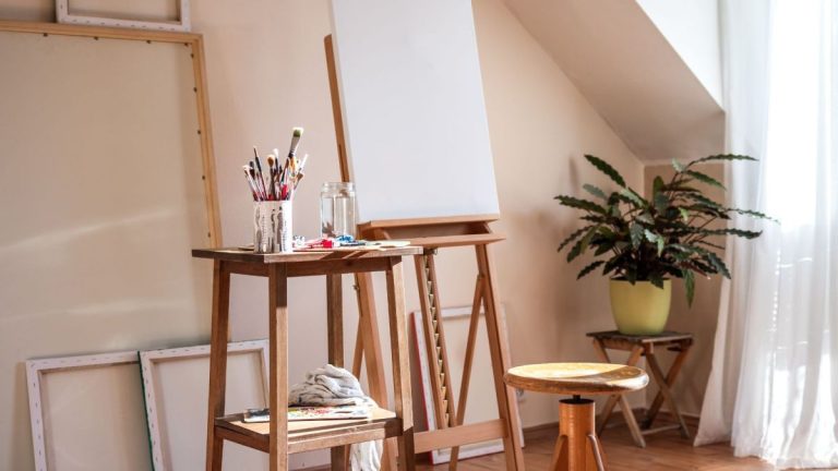 Comment organiser les fournitures artistiques – 8 solutions de rangement pratiques pour les bureaux et les salles de bricolage Comment organiser les fournitures artistiques – 8 solutions de rangement pratiques pour les bureaux et les salles de bricolage