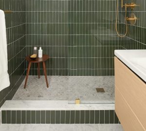 Comment déboucher une canalisation de douche – cinq façons de gérer les blocages