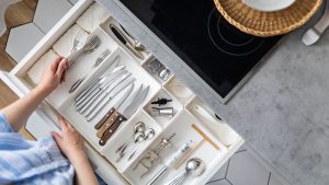 Le rangement de vos couteaux de cuisine pourrait provoquer des disputes et ruiner le Chi de votre cuisine, affirment les experts du Feng Shui