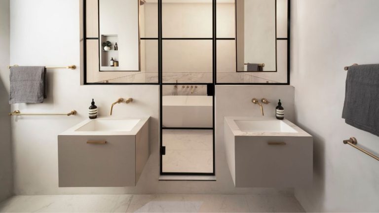 Comment nettoyer un lavabo de salle de bain – conseils d'experts pour un lavabo bien nettoyé