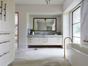 Organiser sous un lavabo de salle de bain – 10 façons de garder votre espace ordonné