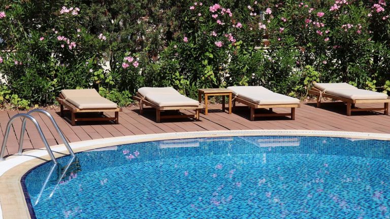 Pourquoi ma piscine est-elle trouble après que je l'ai électrocutée ?  Corrections pour une piscine qui n'est pas claire