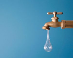 Comment réparer un robinet qui fuit – des baignoires aux mitigeurs de cuisine