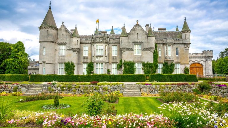 Château de Balmoral – la demeure écossaise bien-aimée où la reine a passé ses derniers jours