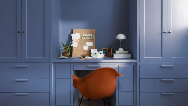 La couleur de l’année 2024 de Benjamin Moore est un bleu « mystique » – la teinte polyvalente que vous devez connaître La couleur de l'année 2024 de Benjamin Moore est un bleu « mystique » – la teinte polyvalente que vous devez connaître