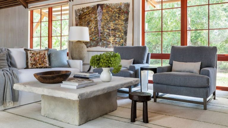 Quelle est la tendance du luxe discret ? Le nouveau look défendu par les célébrités et les créateurs pour 2024 Quelle est la tendance du luxe discret ? Le nouveau look défendu par les célébrités et les créateurs pour 2024