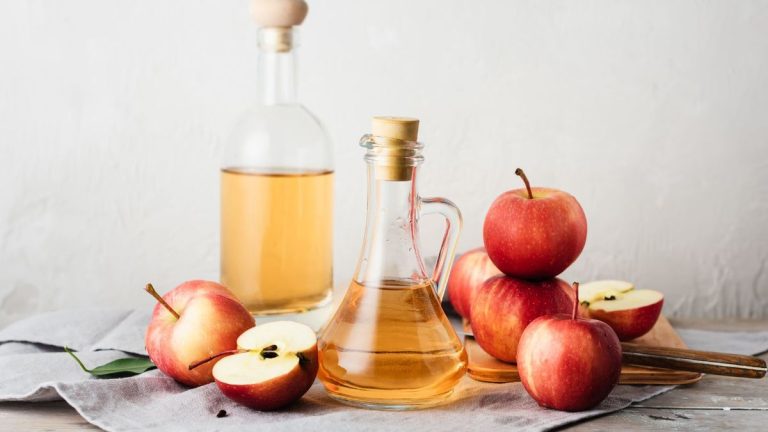 Oui, vous pouvez préparer du vinaigre de cidre de pomme dans un presse-agrumes – voici comment procéder