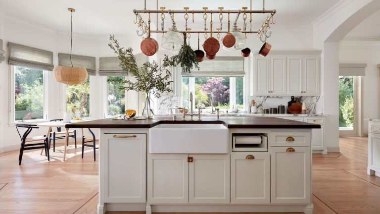 Comment repenser rapidement une maison ?  Cette maison de style années 90 a été rénovée avec de petits changements rapides – voici les étapes par lesquelles le designer ne jure que