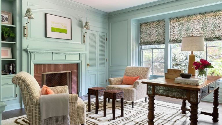 Cette rénovation de Beverly Hills des années 1930 prouve qu'être audacieux avec des motifs et des couleurs peut vraiment donner vie à une maison.