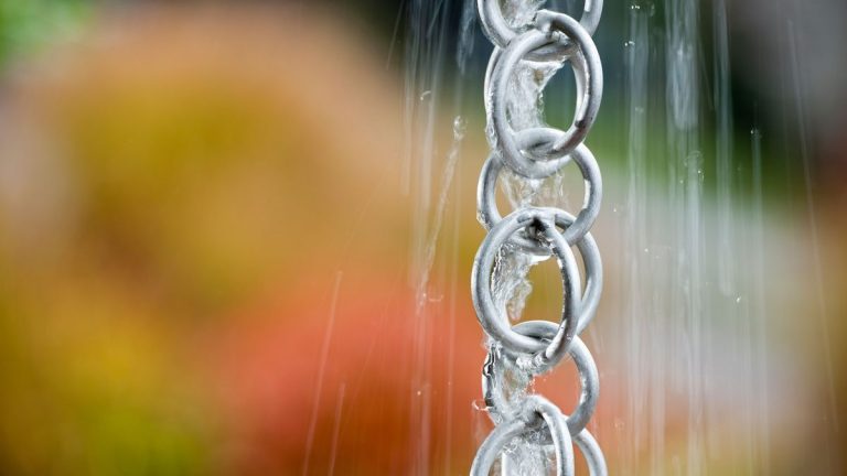 Comment choisir une chaîne de pluie – 4 points essentiels à considérer lors de la sélection d’une chaîne de pluie pour votre jardin