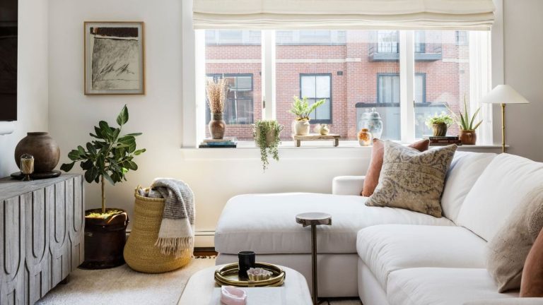 C’est l’une des « plus grosses erreurs de décoration » que vous puissiez commettre, selon un architecte d’intérieur expert. Voici ce qu’il faut faire à la place. C'est l'une des « plus grosses erreurs de décoration » que vous puissiez commettre, selon un architecte d'intérieur expert. Voici ce qu'il faut faire à la place.