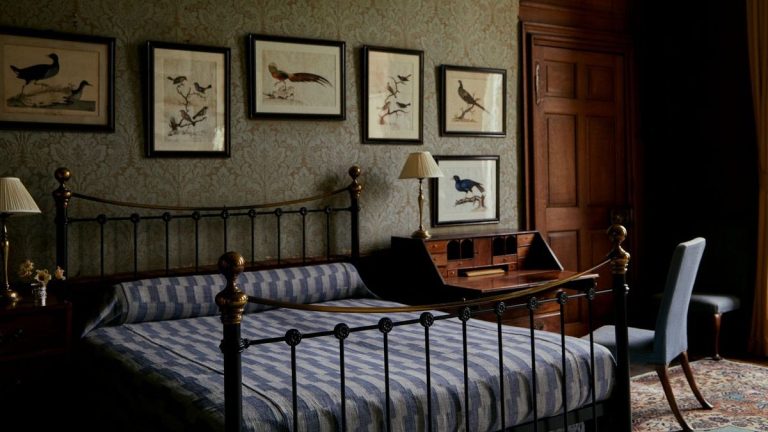Le styliste d’intérieur Colin King collabore avec CULTIVER pour dévoiler une nouvelle gamme de literie – une approche discrète du luxe Le styliste d'intérieur Colin King collabore avec CULTIVER pour dévoiler une nouvelle gamme de literie – une approche discrète du luxe