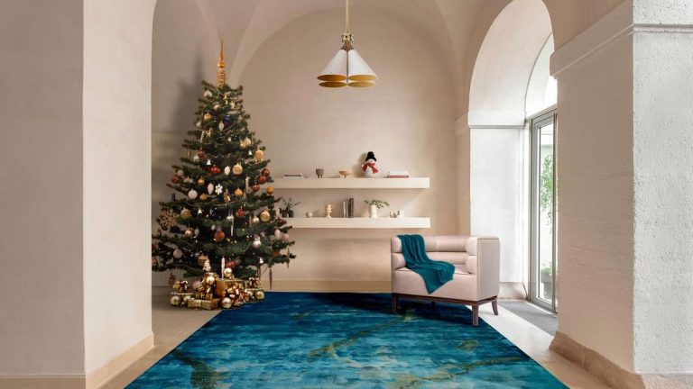 Boîte ou sac ?  Les experts recommandent d'investir dans la meilleure solution de stockage d'arbres de Noël artificiels