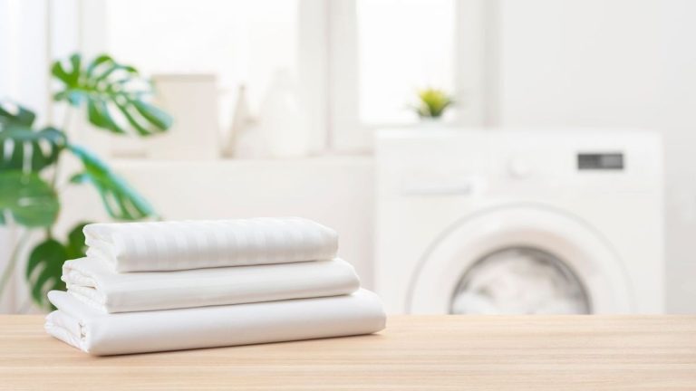 Comment plier des draps-housses comme un professionnel Comment plier des draps-housses comme un professionnel