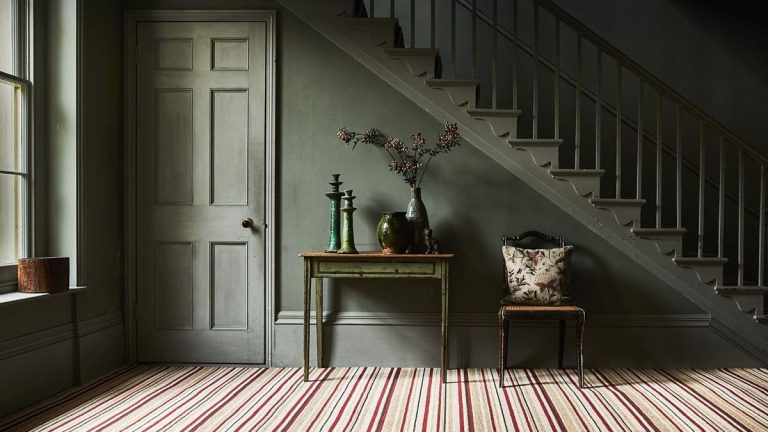 Comment retirer la pâte à modeler du tapis avec cette astuce d’expert en 3 étapes Comment réparer une moquette déchirée – 5 étapes pour redonner l’apparence de votre revêtement de sol