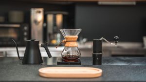Comment garder ma station de café bien rangée ?  5 idées d'organisation de bar à café proposées par des experts