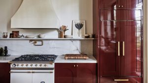 Les cuisines ultra brillantes font leur grand retour – mais comment mettre en œuvre cette tendance autrefois démodée en 2024 ? Les cuisines ultra brillantes font leur grand retour – mais comment mettre en œuvre cette tendance autrefois démodée en 2024 ?