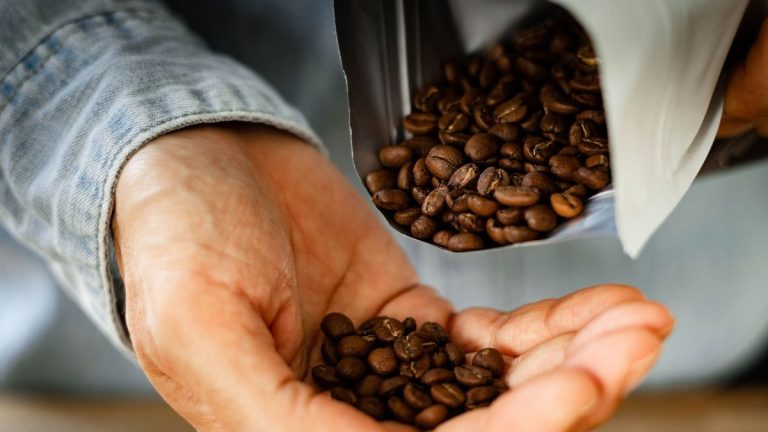 5 choses que vous devez savoir si vous voulez choisir les meilleurs grains de café 5 choses que vous devez savoir si vous voulez choisir les meilleurs grains de café