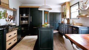 8 règles de placement de tapis de cuisine que vous devez connaître, selon des experts en design 8 règles de placement de tapis de cuisine que vous devez connaître, selon des experts en design