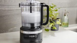Comment nettoyer un robot culinaire – conseils de nos experts en cuisine