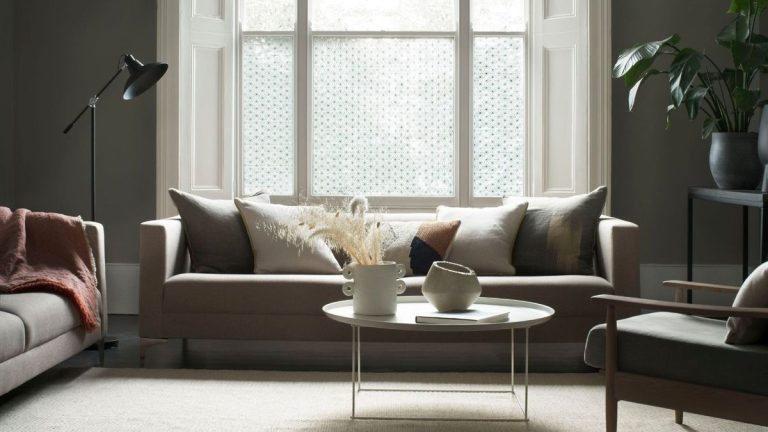 Comment dépolir le verre – 3 méthodes simples de bricolage recommandées par les experts Comment dépolir le verre – 3 méthodes simples de bricolage recommandées par les experts