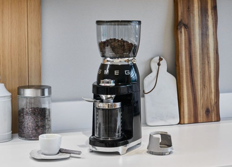 Test du moulin à café Smeg : pour 300$, ils sont à bout ? Test du moulin à café Smeg : pour 300$, ils sont à bout ?