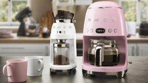 La cafetière filtre Smeg est grande et belle : je l'adore