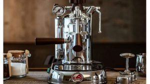 La Pavoni Professional est la machine à expresso par excellence : c'est un régal pour les experts