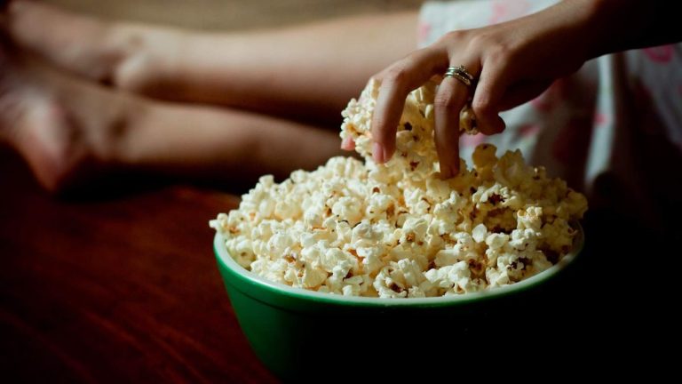 Comment réussir à faire pousser du pop-corn et savourer une collation saine faite maison