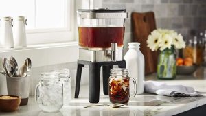 Test de la cafetière KitchenAid Cold Brew : parfaite pour l’eau, le café et le thé glacé Test de la cafetière KitchenAid Cold Brew : parfaite pour l'eau, le café et le thé glacé