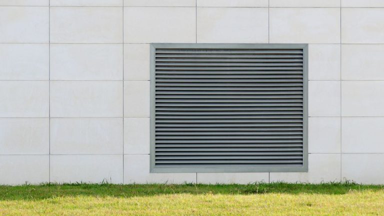 À quelle fréquence les conduits d’air doivent-ils être nettoyés ? Nous avons demandé à des experts en CVC d'intervenir À quelle fréquence les conduits d’air doivent-ils être nettoyés ? Nous avons demandé à des experts en CVC d'intervenir