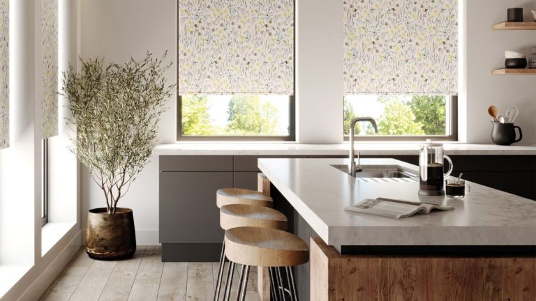 4 façons astucieuses d’utiliser le charbon actif pour faire de ma maison un espace plus propre et plus sain J'utilise cette technique simple pour nettoyer la graisse des murs de la cuisine et l'empêcher de revenir.