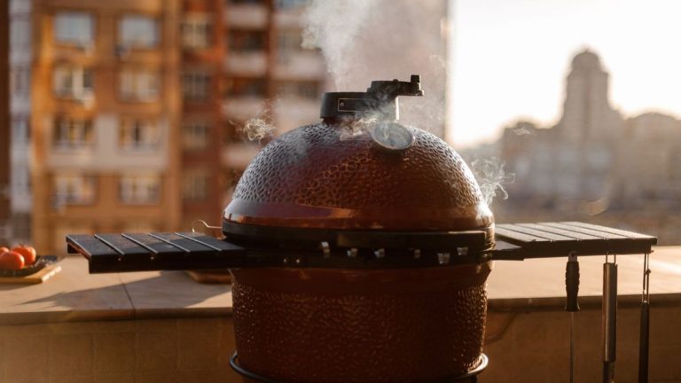 Quand faut-il griller avec le couvercle fermé ? Conseils d'un chef