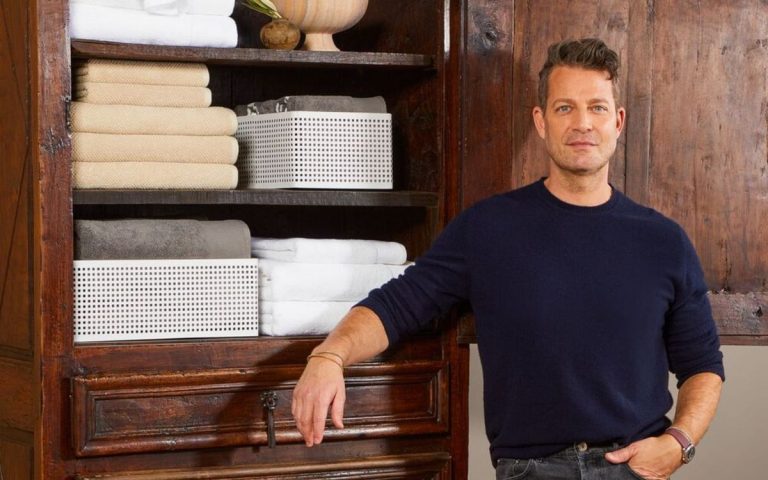 J'évalue cet organisateur de réfrigérateur Nate Berkus cinq étoiles pour sa capacité à contrôler le chaos dans ma maison - c'est tout simplement le meilleur