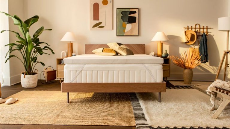 Quel est le meilleur produit pour nettoyer un matelas ? Ces conseils d'experts sont infaillibles