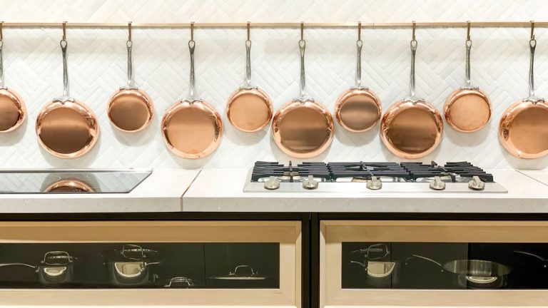 Comment nettoyer une poêle brûlée – 5 étapes à suivre pour qu’elle brille comme neuve Comment nettoyer une poêle brûlée – 5 étapes à suivre pour qu’elle brille comme neuve
