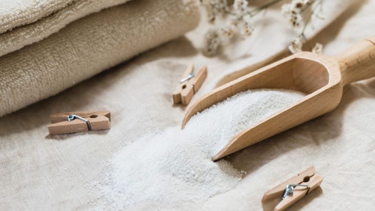 6 erreurs simples que vous faites avec la lessive en poudre dans votre lessive – et comment les corriger