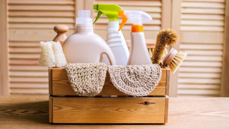 Nettoyez votre maison sans nuire à la planète en appliquant ces 7 conseils d'experts