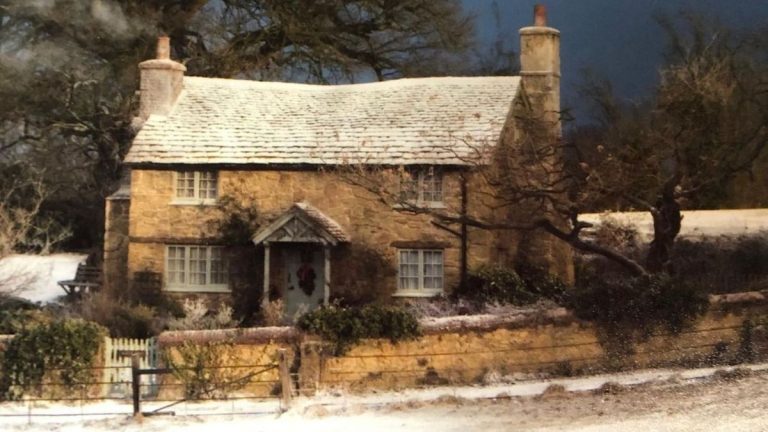 Nous avons demandé aux architectes d’intérieur quelles étaient leurs maisons préférées tirées des films de Nancy Meyers. Ce sont les 5 qui sont arrivées en tête. Nous avons demandé aux architectes d'intérieur quelles étaient leurs maisons préférées tirées des films de Nancy Meyers. Ce sont les 5 qui sont arrivées en tête.